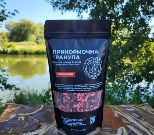 Прикормочна гранула 4 мм ПОЛУНИЦЯ 350 г Black Gold Organic